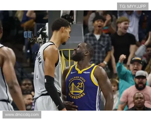 文班亚马遭绝杀出局低头沮丧黯