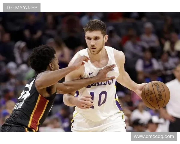 活塞逆转雷霆重回榜首坎杜爆发